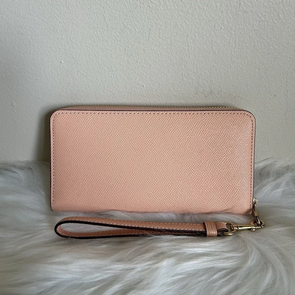 Coach Long Zip Around Faded Blush Crossgrain Leather‎ Wallet NWT